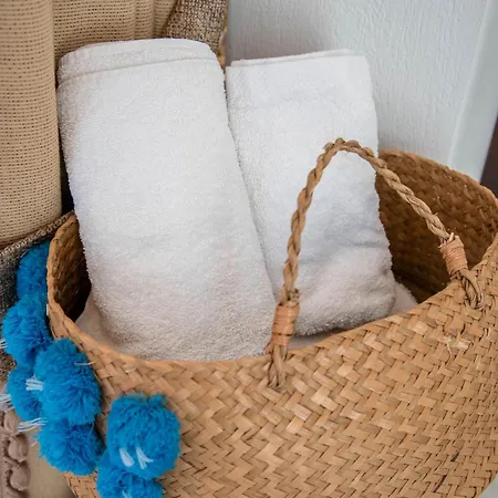 Sunrock - Menexes Naxos City