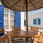 Sunrock - Menexes Naxos City