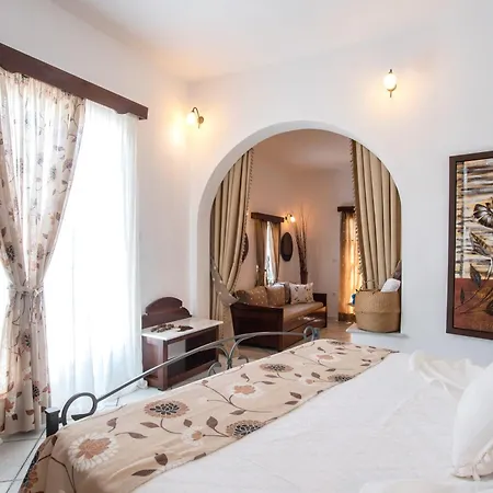 Sunrock - Menexes Naxos City